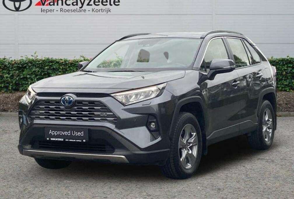 Toyota Dynamic Plus AWD+cam+nav+sens V&A