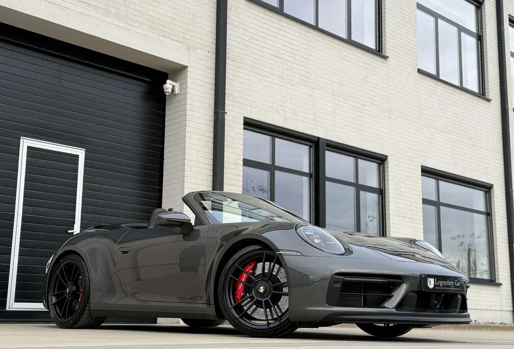 Porsche Carrera 4 \