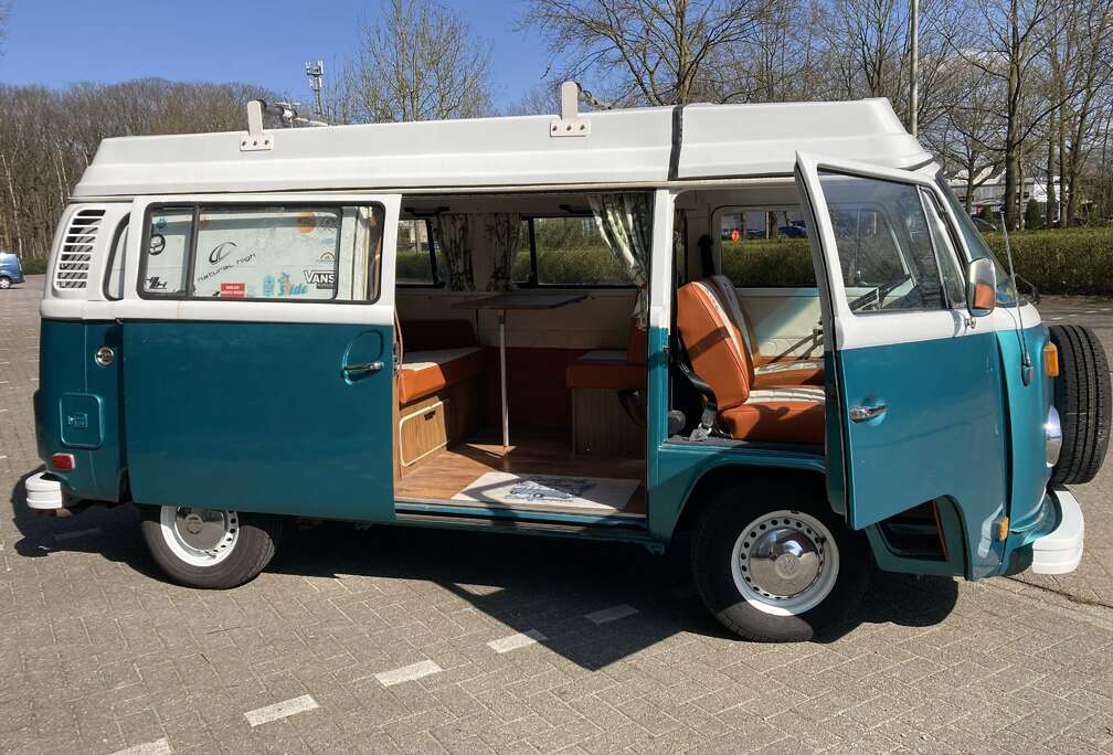 Volkswagen camper / enkel om te slapen / geen keuken