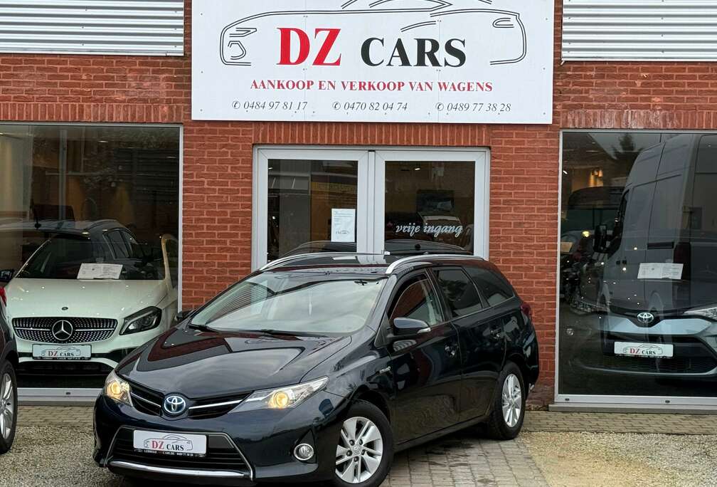 Toyota HYBRID 1.8I 99PK NAVI  CAMERA  CRUISE CONTROL