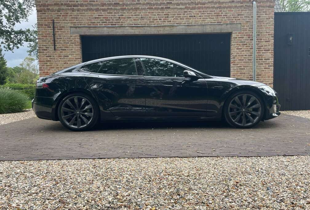 Tesla Model S 75 kWh Dual Motor