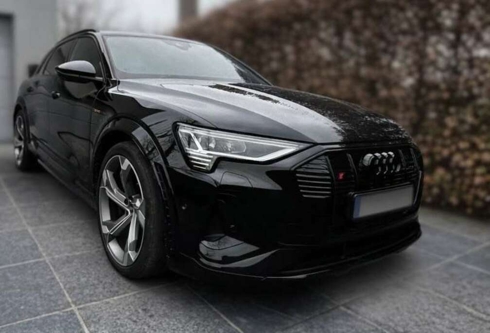 Audi 95 kWh Quattro S  ACC  HUD  B&O 3D  S -seats