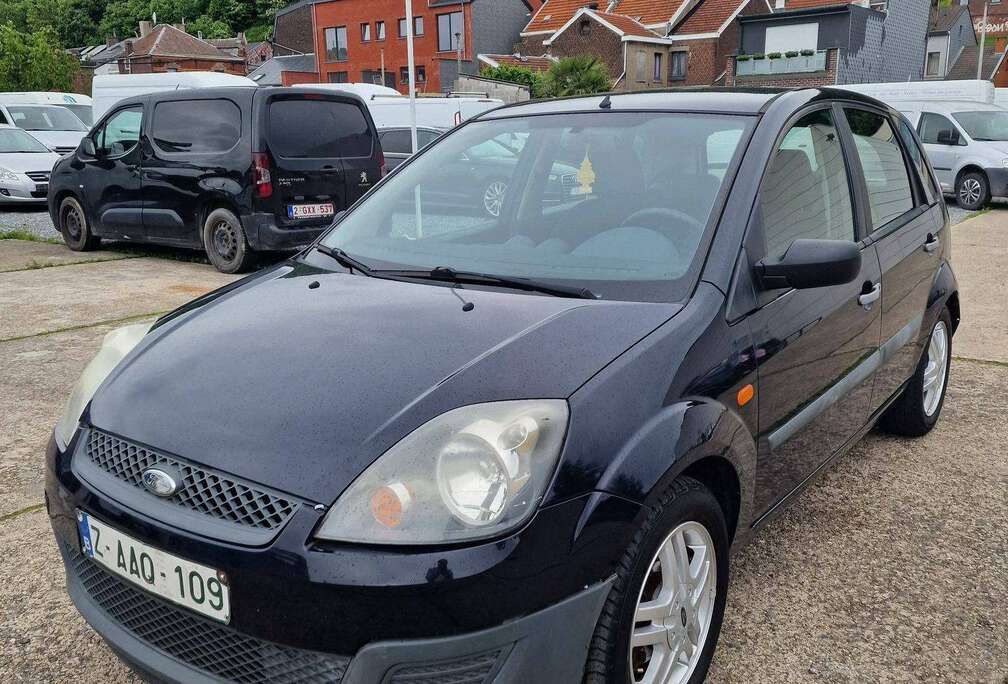 Ford Fiesta 1.4 Turbo TDCi Trend //