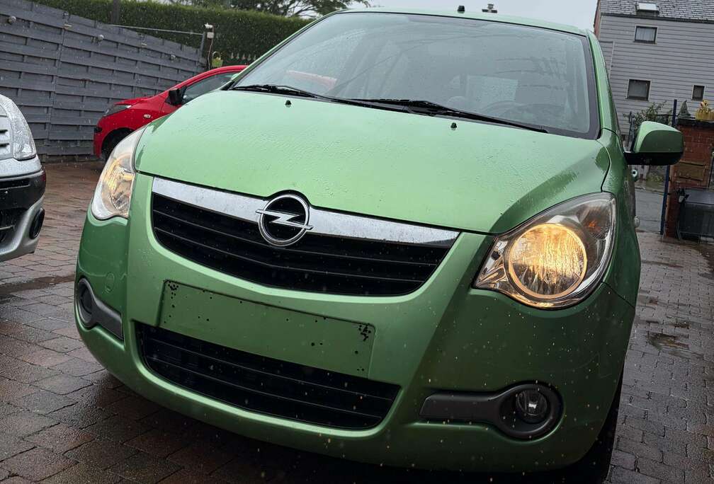 Opel Agila 1.0i Essentia