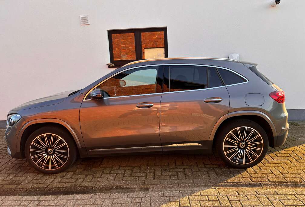 Mercedes-Benz GLA 250 e PHEV AMG Line (160 kW) AMG Line