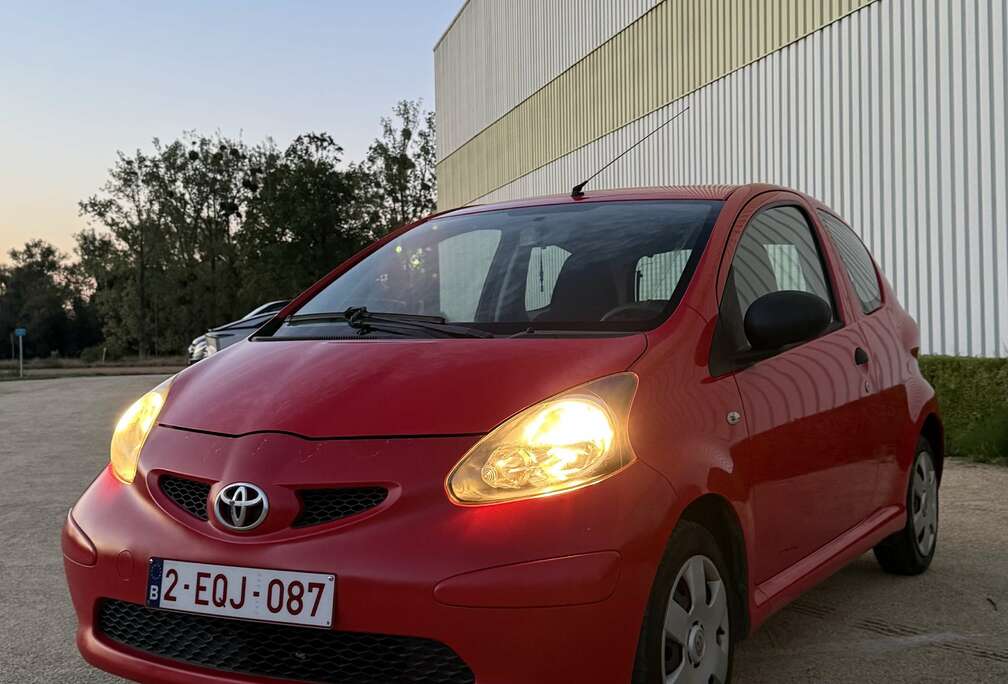 Toyota 1.0i VVT-i