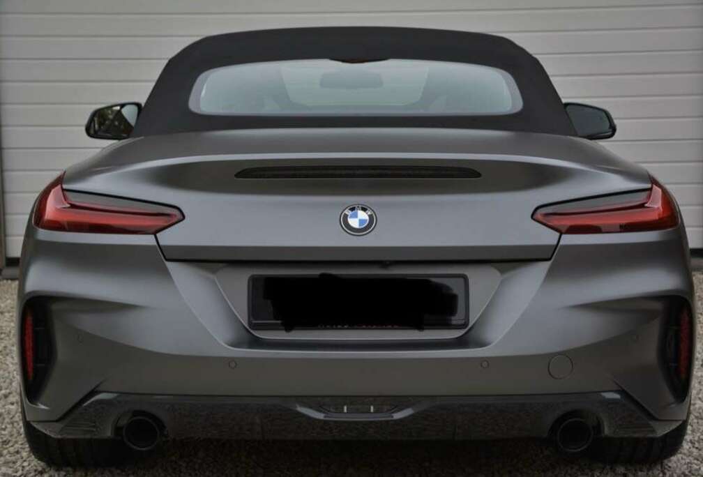 BMW S-Ddrive 2.0i M-Pack «Frozen Grey»