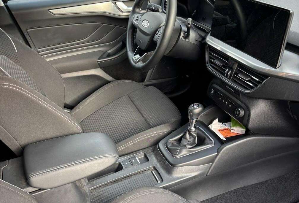 Ford Focus 1.0 EcoBoost MHEV Titanium