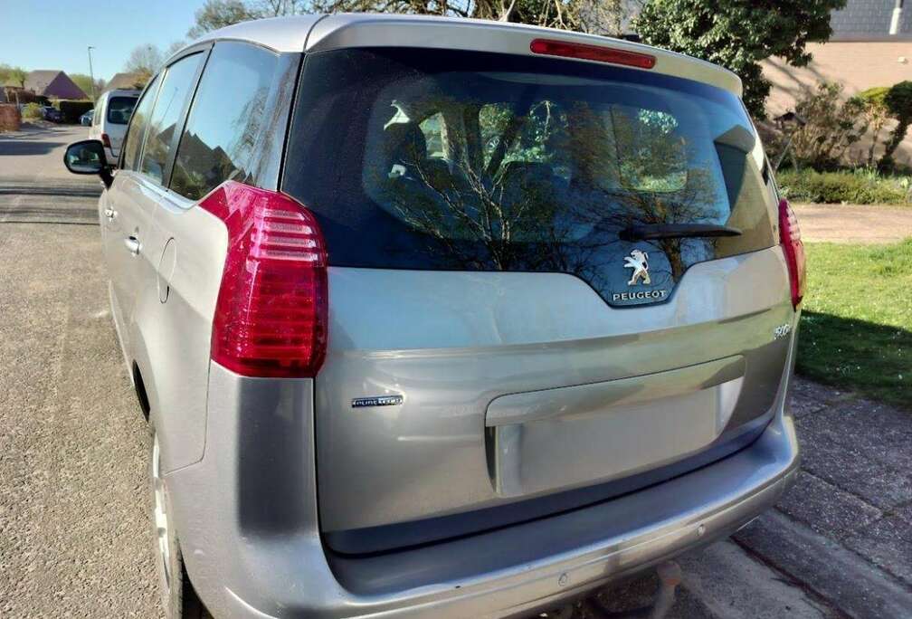 Peugeot 5008 PureTech 130 Style