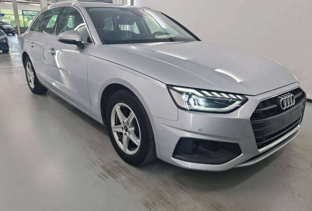 Audi A4*LOOK S*LINE**XENON/CARPASS*CARPLAY