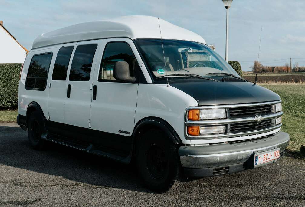 Chevrolet Chevy Van Explorer