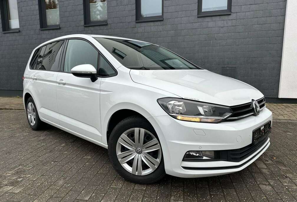 Volkswagen 1.6 TDI DSG Trendline BMT / AHK / Parksensoren