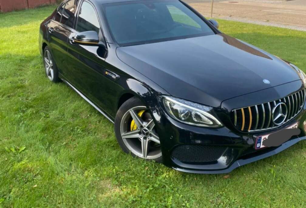 Mercedes-Benz C63 AMG