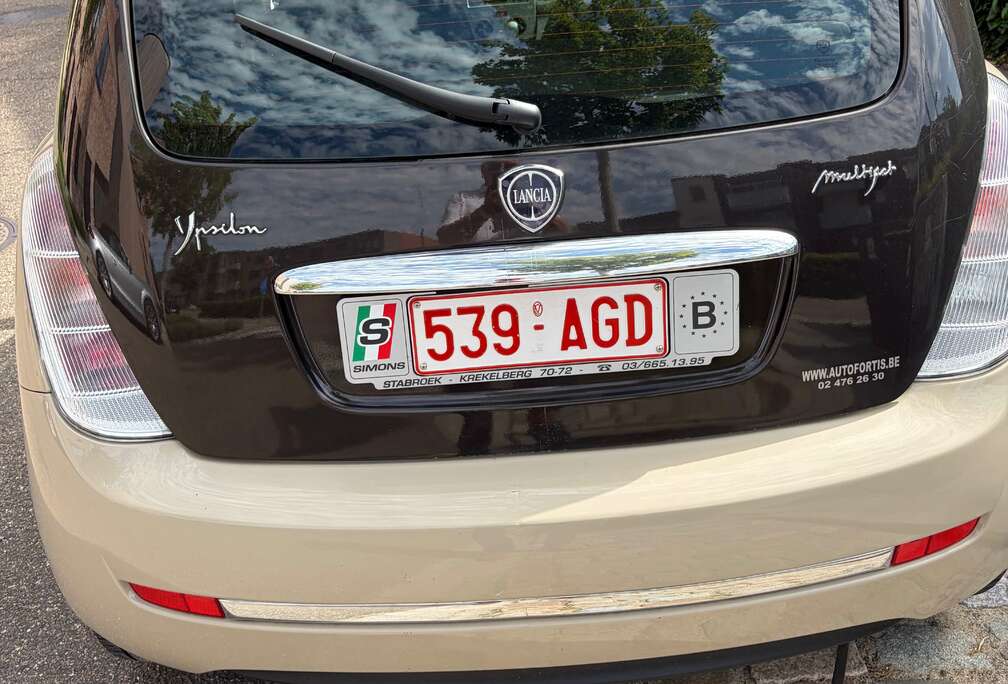 Lancia Ypsilon 1.3 Multijet Limited Edition DFN