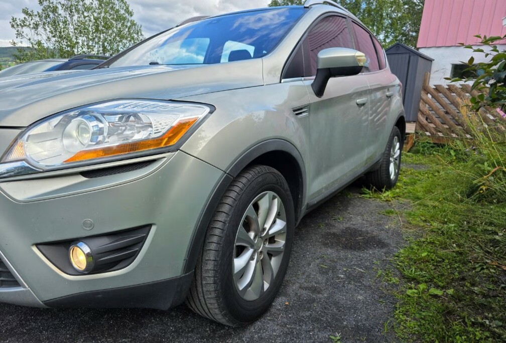 Ford Kuga 2.0 TDCI 4WD Titanium