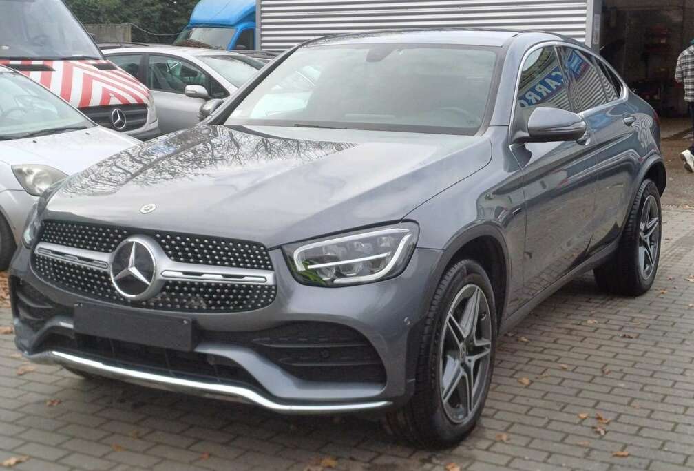 Mercedes-Benz GLC 300 e 4-Matic PLUG IN HYBRIDE