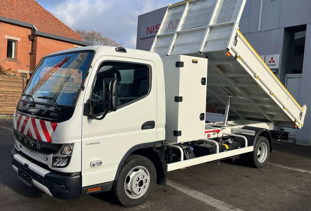 Mitsubishi BENNE BASCULANTE + COFFRE AIRCO PERMIS B