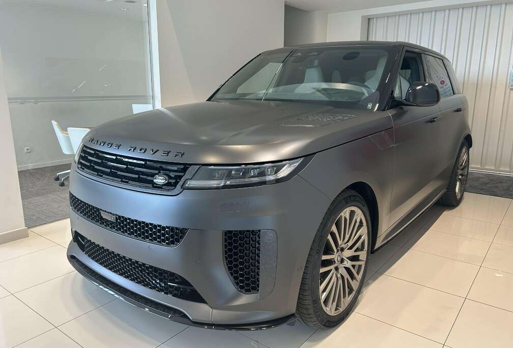 Land Rover SV Theia Curatione One of 4