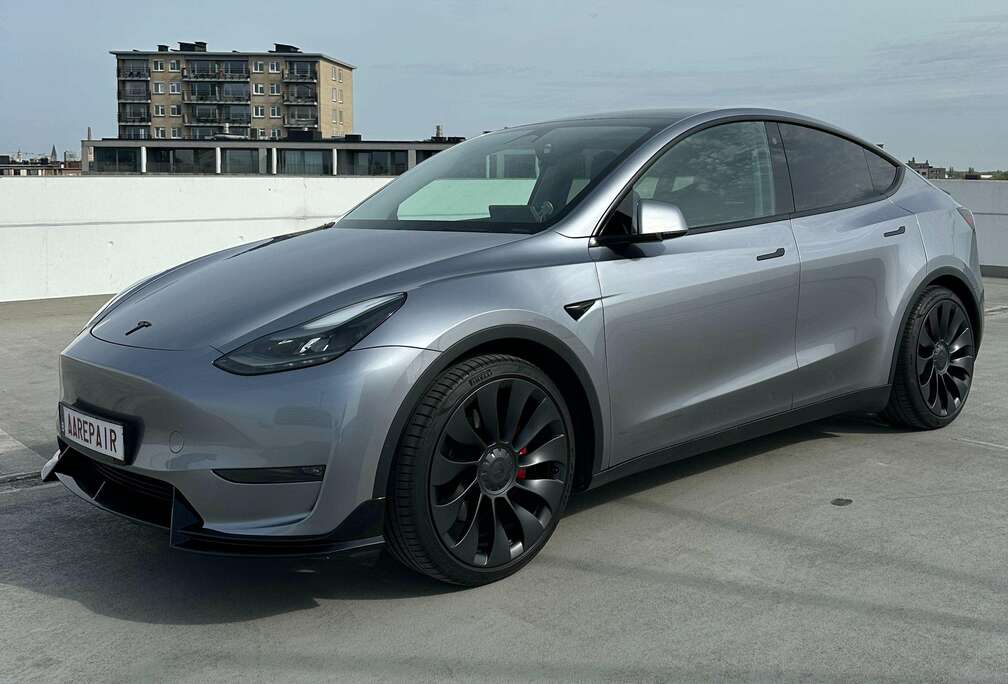 Tesla Model Y 72.5 kWh Dual Motor Performance (377 kW)