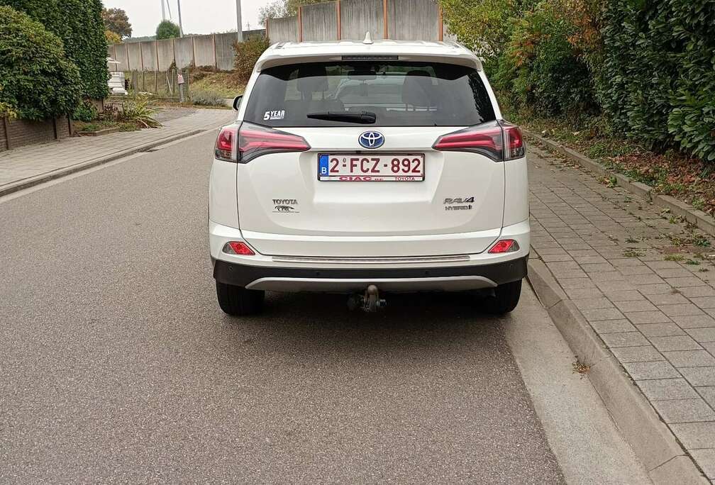 Toyota 2.5 4x2 Hybrid Edition-S