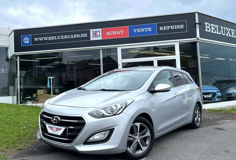 Hyundai i30 SW 1.6 CRDi*PDC*REG*CLIM
