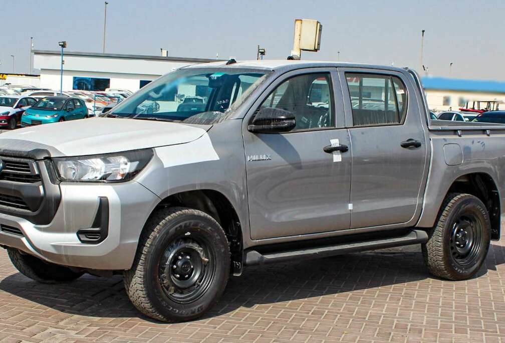Toyota MEDIUM 2.4L MT 2023 *ONLY FOR EXPORT OUT OF EU*