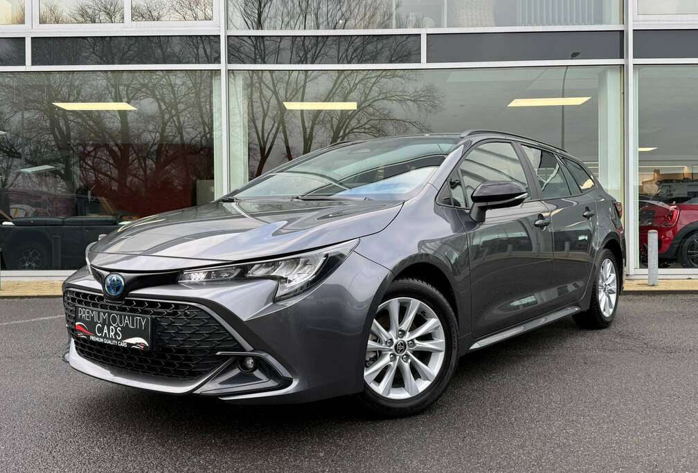Toyota CAMERA / CARPLAY / ZETEL & STUURVERWARMING /