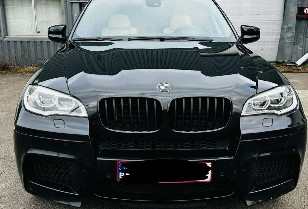 BMW 4.4iA V8 INDIVIDUAL