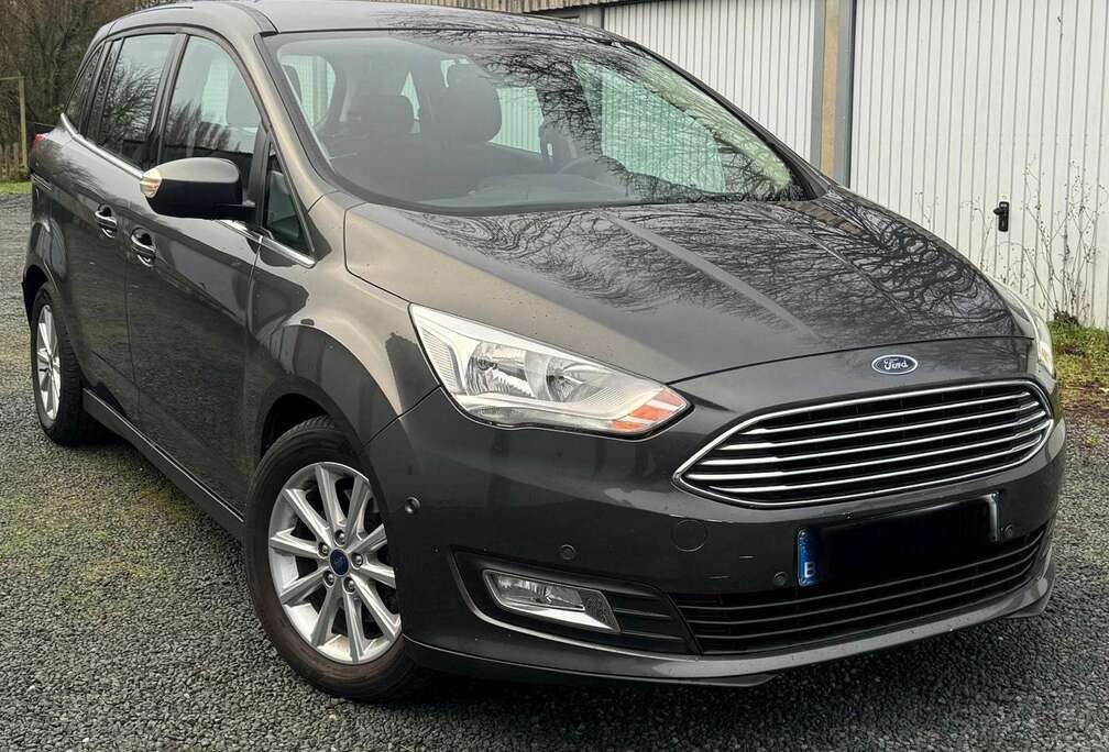 Ford 1.5 TDCi Titanium 7 places