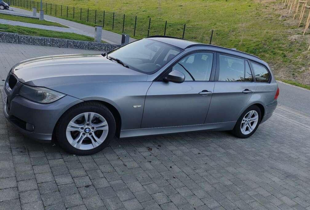 BMW Touring 318d 143 ch Edition