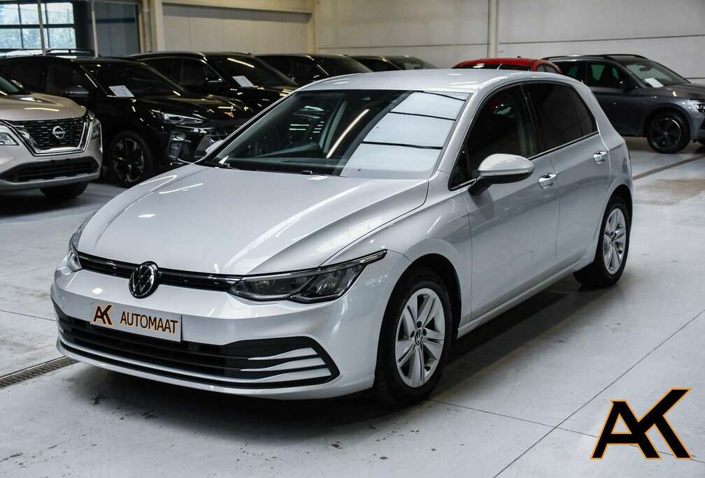 Volkswagen Golf 1.0 eTSI Life DSG - NAVI / CAMERA / SMARTLINK