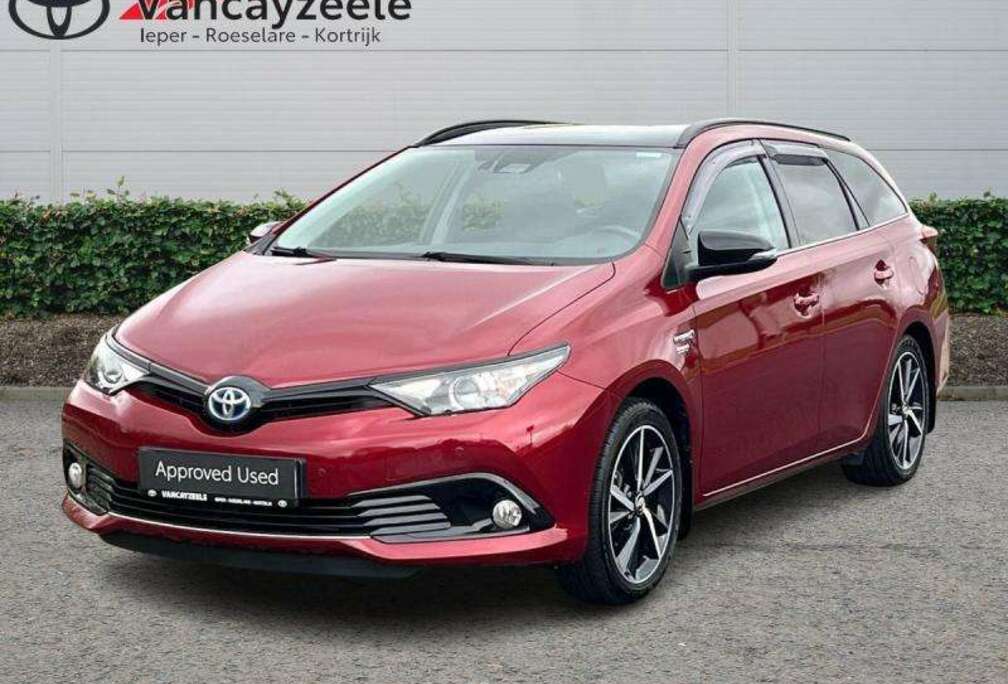 Toyota Black Edition+trekhaak+cam+gps+sens V+A