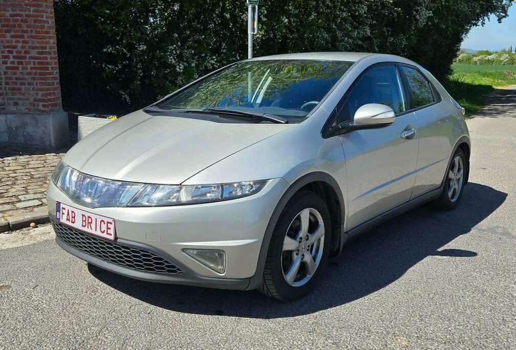 Honda Civic 1.4i 2ème propriétaire 155000Km Ct  ok