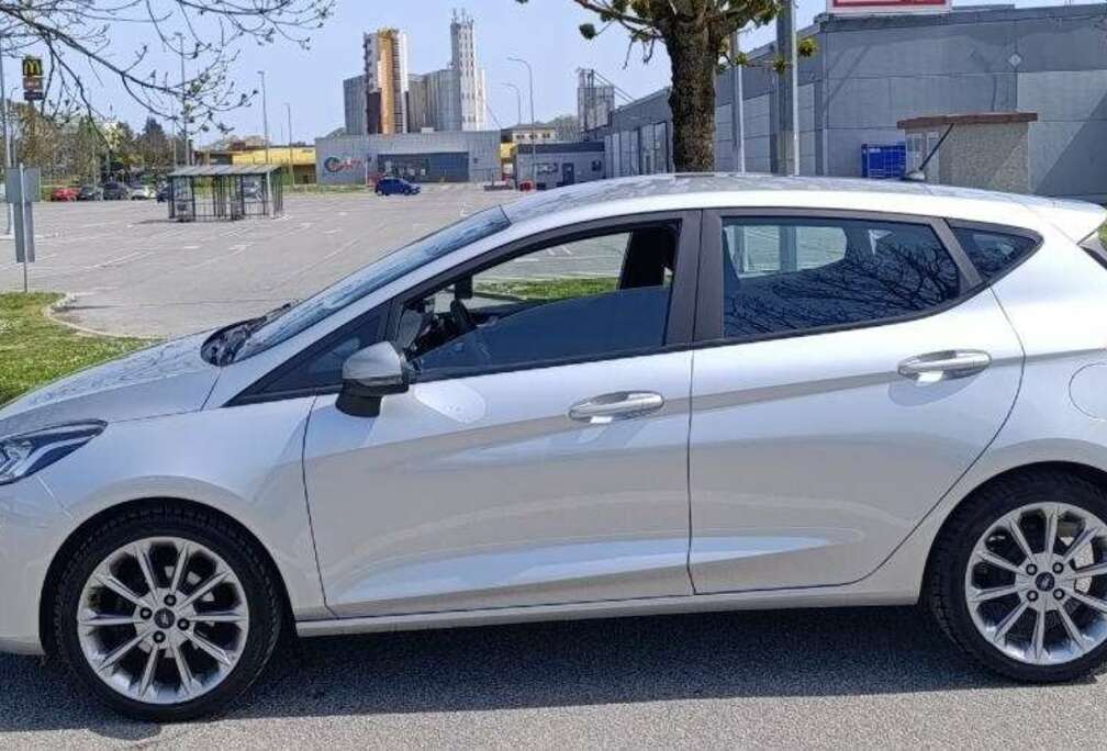 Ford Fiesta 1.0i Champions Edition
