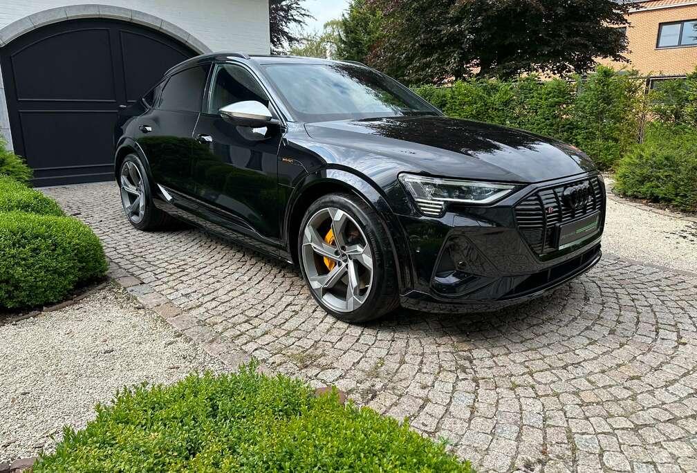 Audi Sportback S/full black/22\