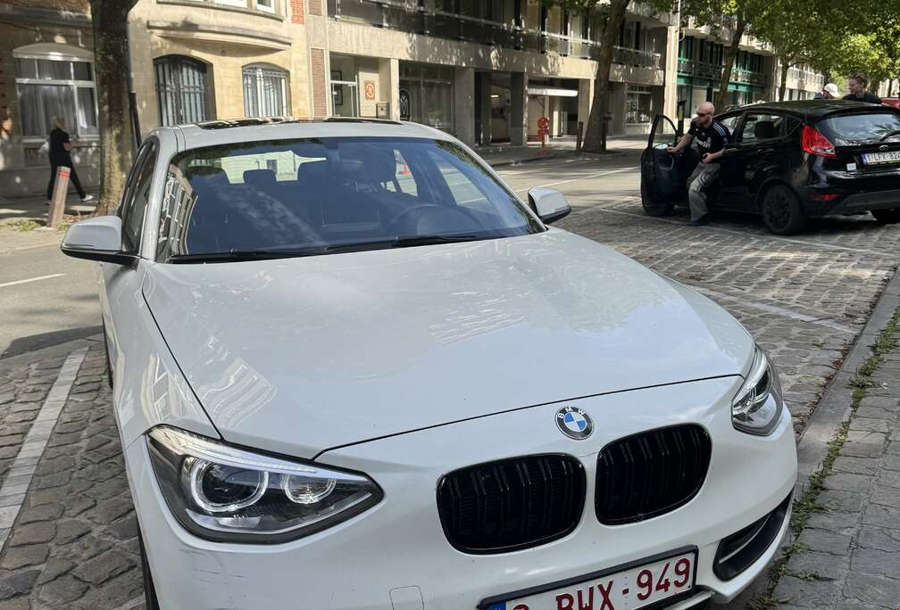 BMW BMW Série 1  118d Pack Sport  2012
