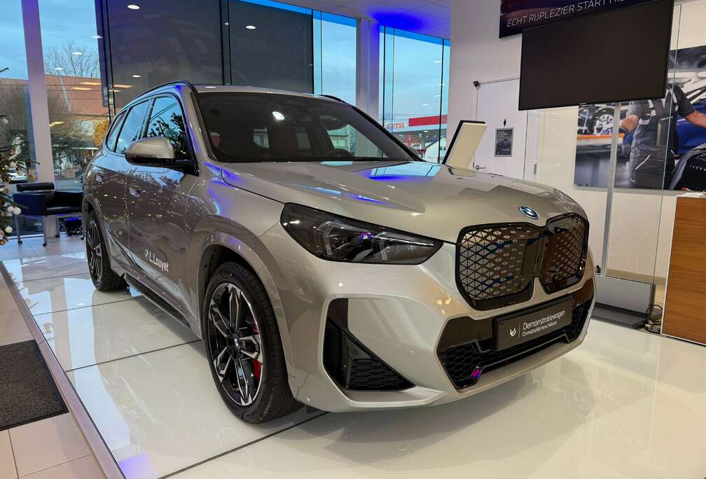 BMW M Sportpack Pro * Massage seats * Towhook