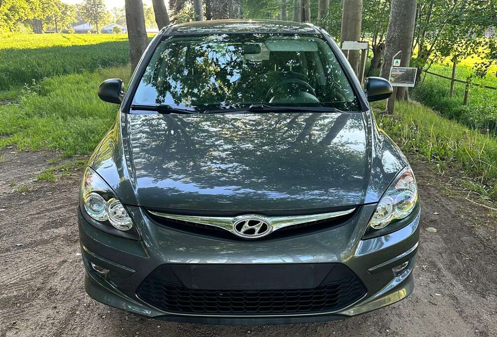 Hyundai i30 1.4i i-catcher ISG Stop