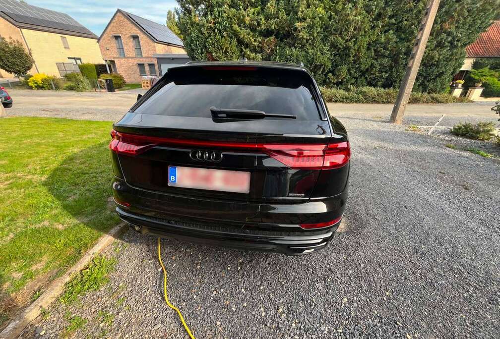 Audi Q8 55 TFSI Quattro Competition Tiptronic (EU6AP)