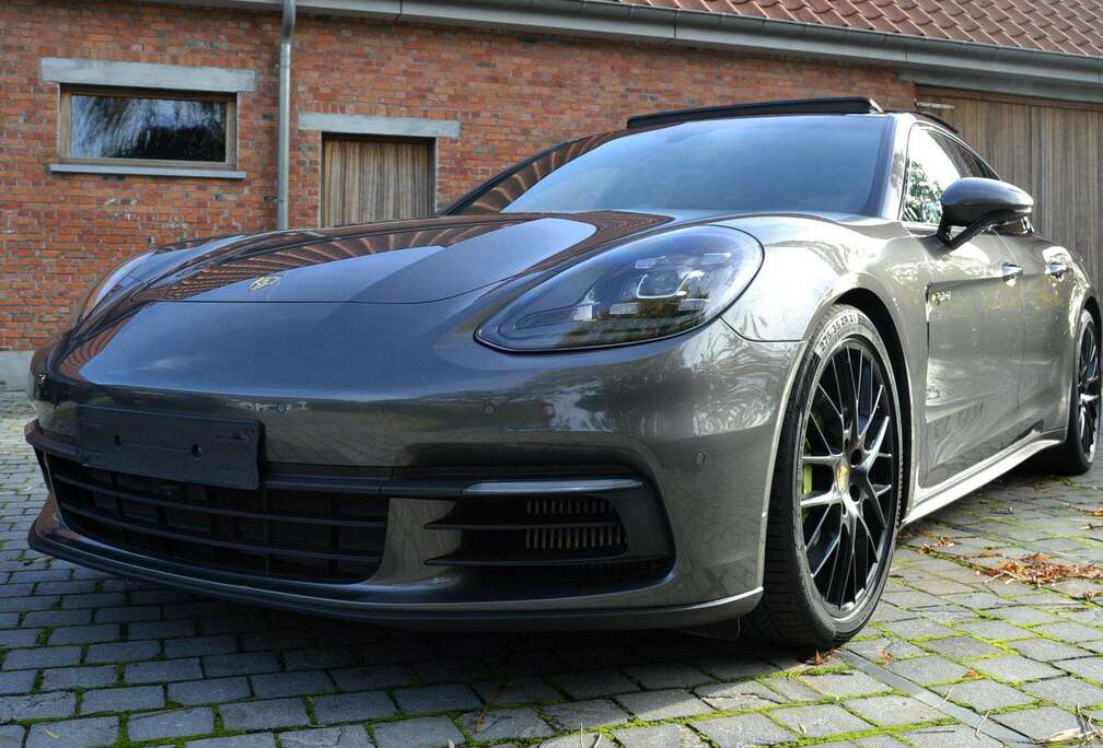 Porsche Panamera 4 E-Hybrid