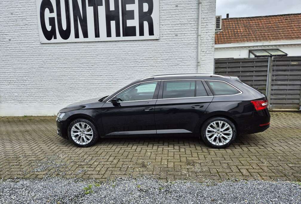 Skoda Superb Combi 1.5 TSI DSG Trekhaak ,Cruisecontrol