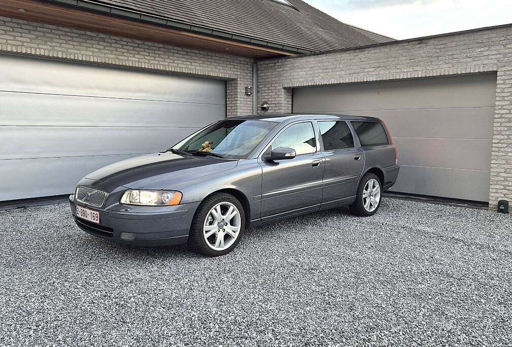 Volvo 2.0turbo 5cilinder benzine 180pk Edition in zéér goede staat van liefhebber