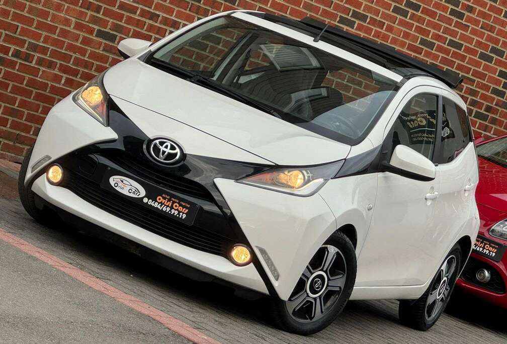 Toyota // AUTOMATIQUE CABRIOLET /