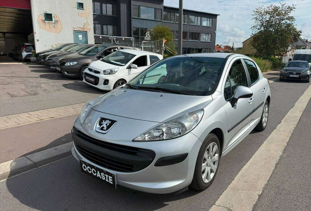 Peugeot 207 1.4i Premium**12M GARANTIE**