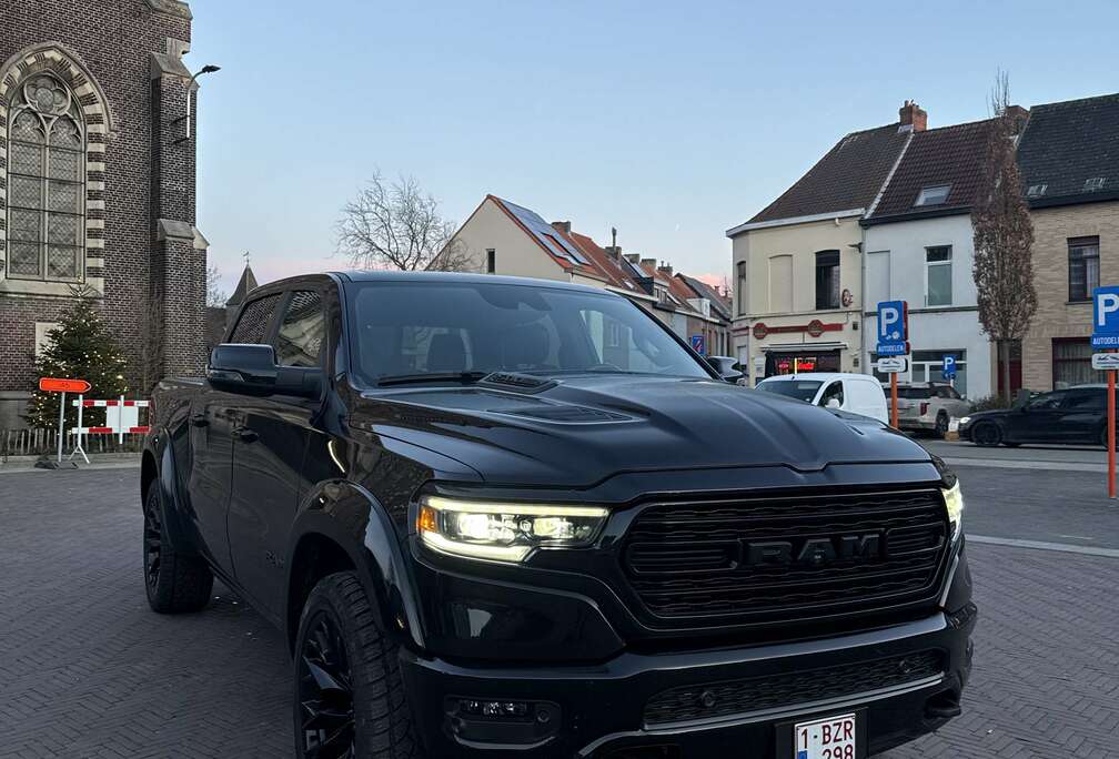 RAM 1500 Crew Cab Longbed Laramie