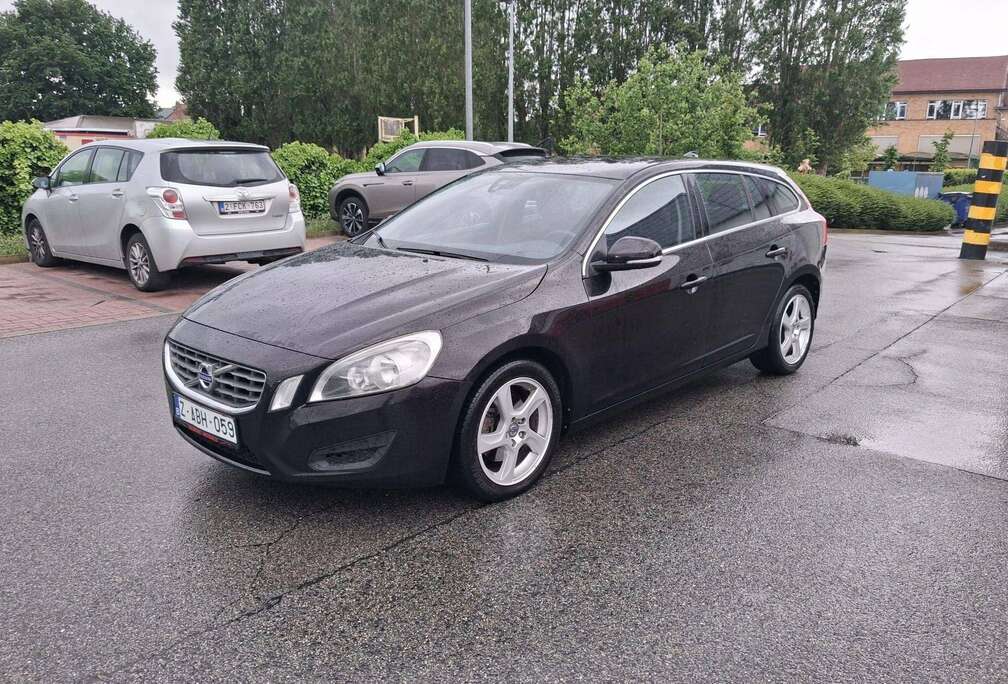 Volvo V60 2.0 D3 boîte automatique Start/Stop Geartronic