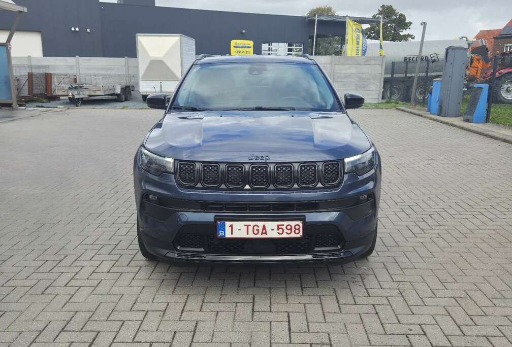 Jeep 1.3 T4 4xe PLUG-IN HYBRID Automatik Limited