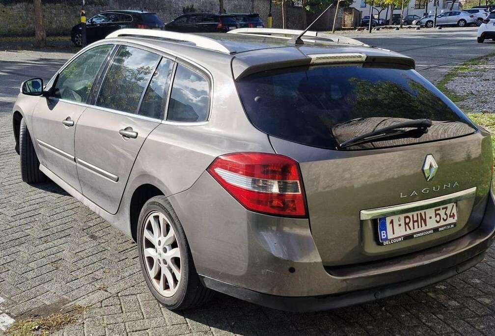 Renault Laguna 4 cylindrée 1461 cm3 Puissance 81 Kwh