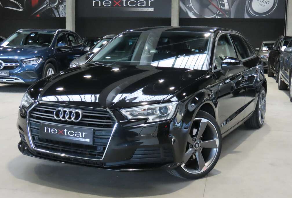 Audi 30TFSi Sportback Design *XENON-NAVI-PARKING AV&AR*