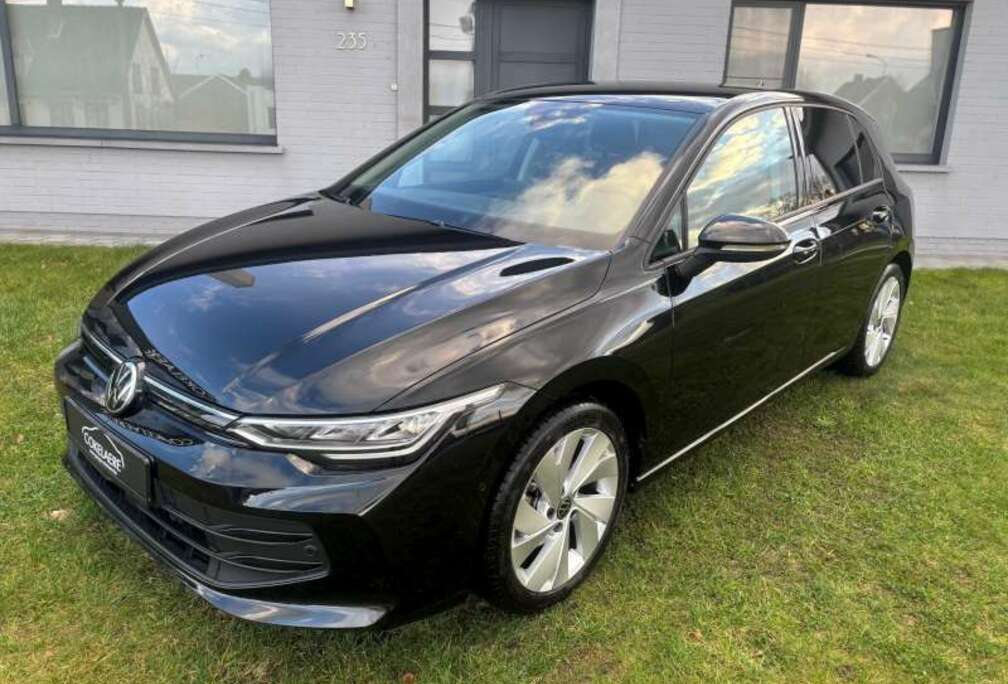 Volkswagen 1.5 TSI CarPlay/LED/ClimaTronic/Camera/KeyLess/17\